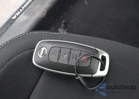 2025 Nissan Sentra Sv z USA, uszkodzony, nr VIN 3N1AB8CV7SY264803